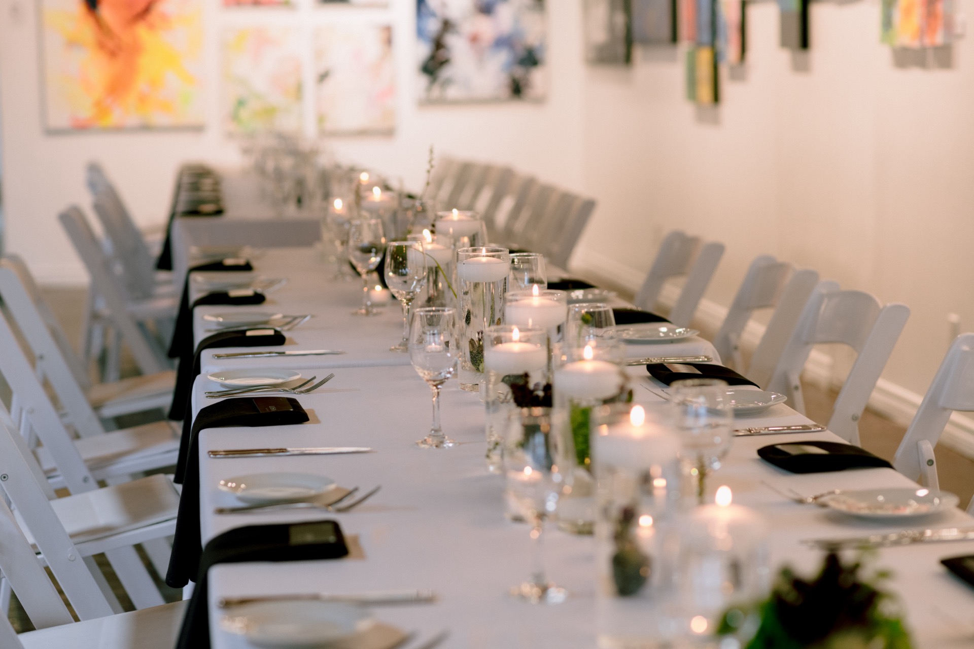 Beautiful table arrangement for a wedding at Twist Gallery.