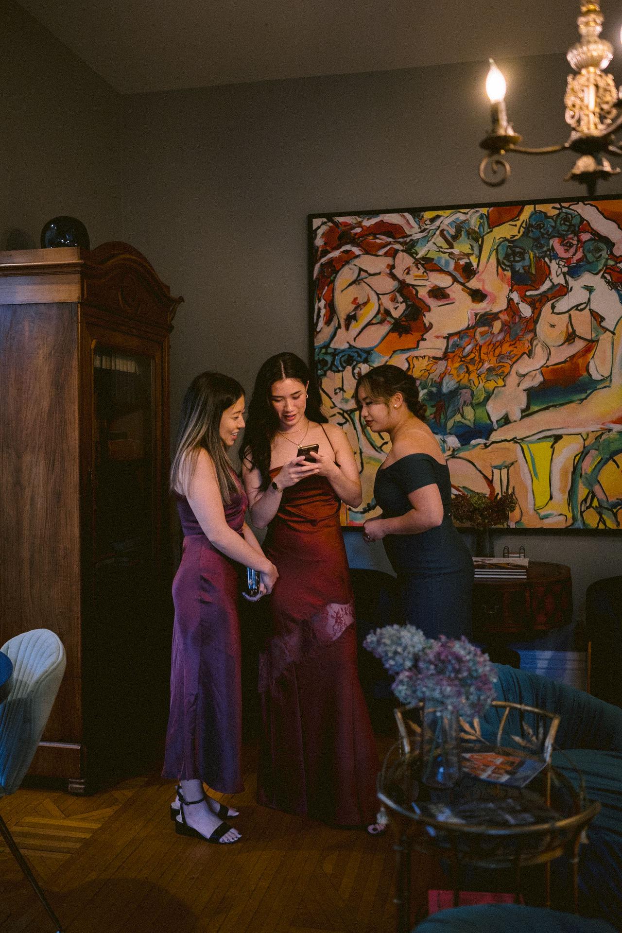 Candid moments of guests at the reception.
