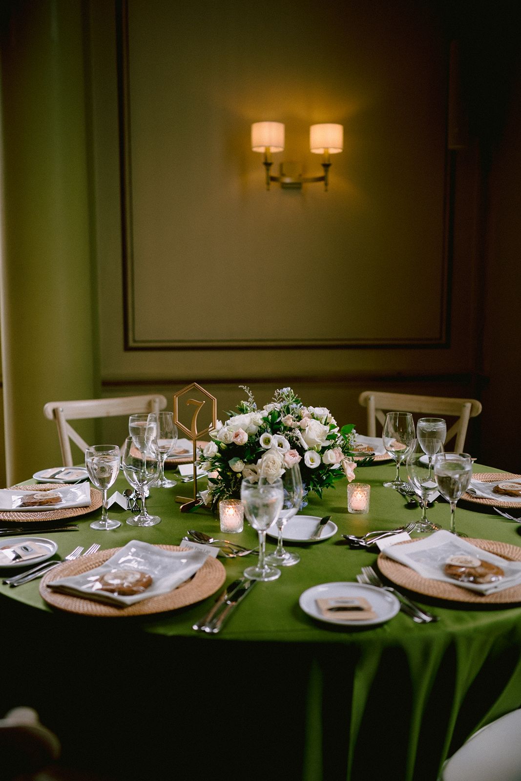 University Club of Toronto wedding reception with green tablecloths.